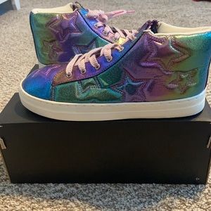 Kidpik lace up, multi colored tennis shoes